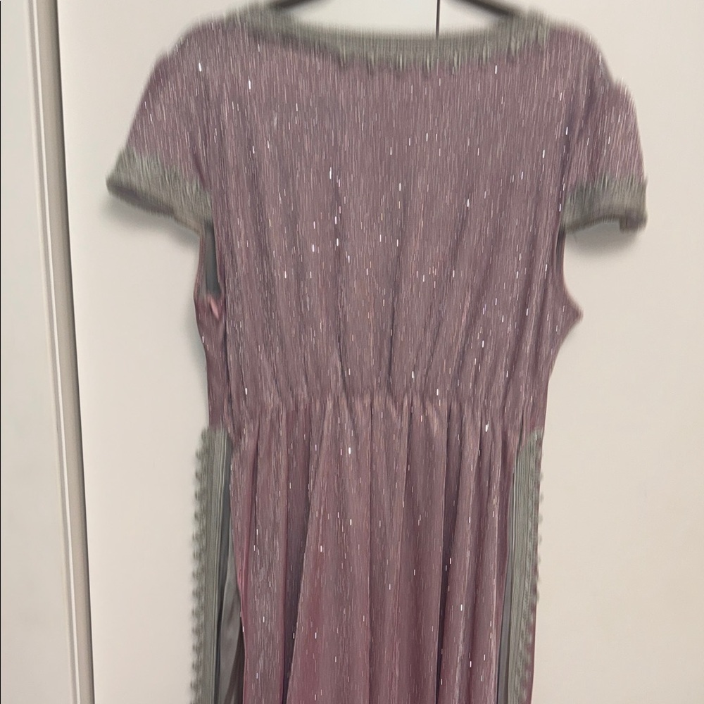 Elegant Pink Maxi Dress with Floral Embellishments fits Meduim/Large - Picture 9 of 10